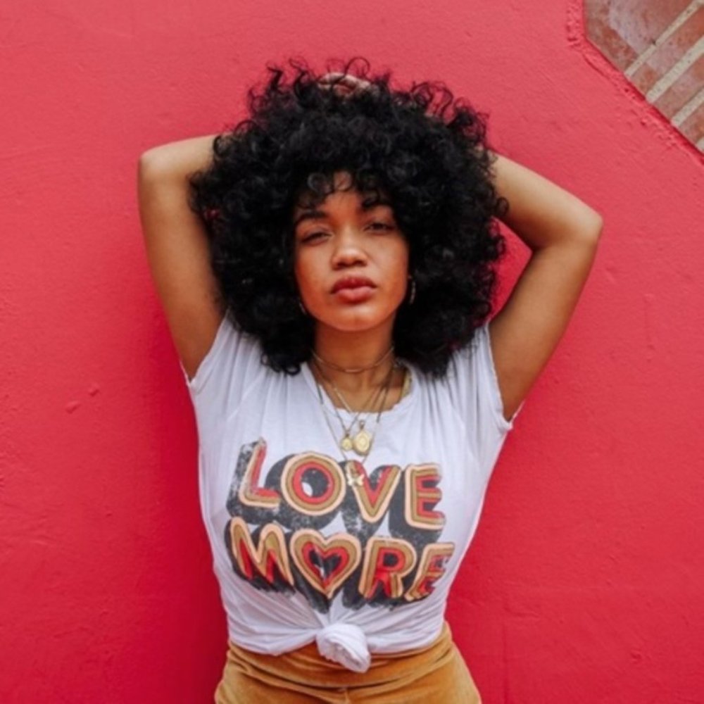 New LOVE MORE White Vintage Graphic T-Shirt Tee - Picture 3 of 4